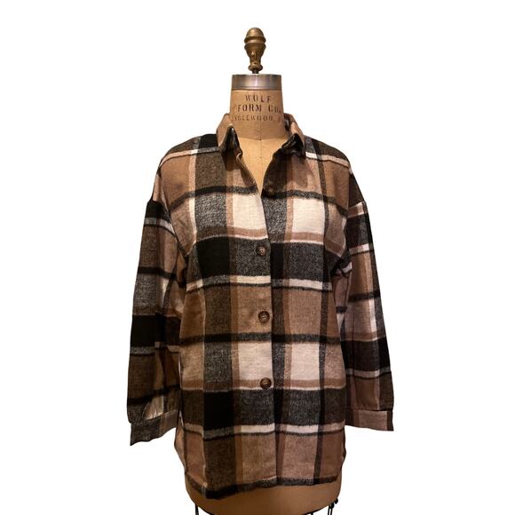 Women's Tan Plaid Button Down Shacket Jacket NWOT Size M - Picture 2 of 12
